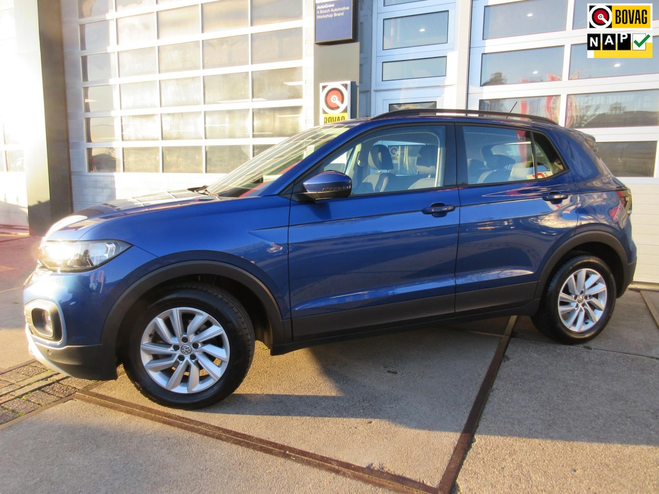 Volkswagen T-Cross - 1.0 TSI Life / Digidash / Navi / PDC - AutoWereld.nl