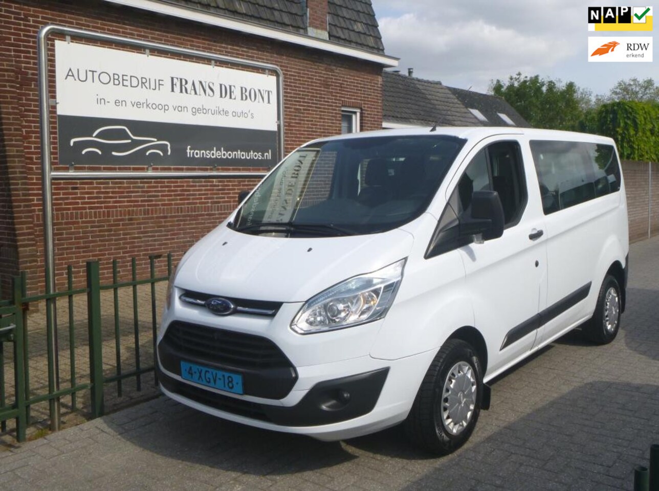 Ford Transit Custom - 300 2.2 TDCI L1H1 Trend navi 3x3 zeer mooi € 14.000 ex btw 9 persoons - AutoWereld.nl