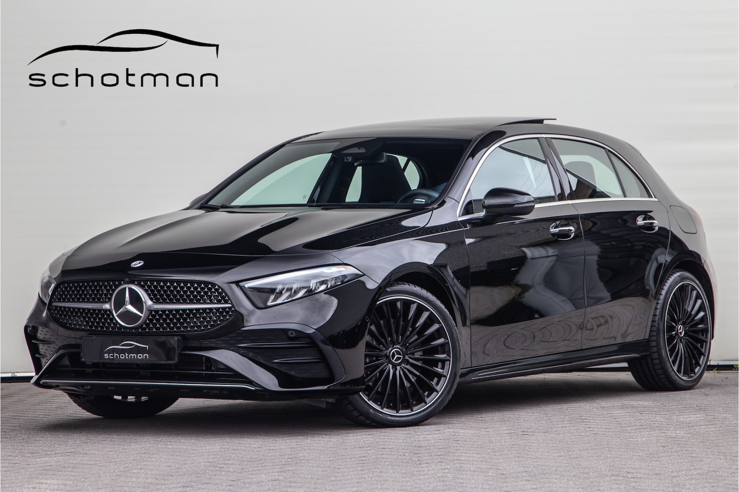 Mercedes-Benz A-klasse - 250 e AMG Premium, Facelift, Pano, Camera, Widescreen, 19" Hybrid - AutoWereld.nl