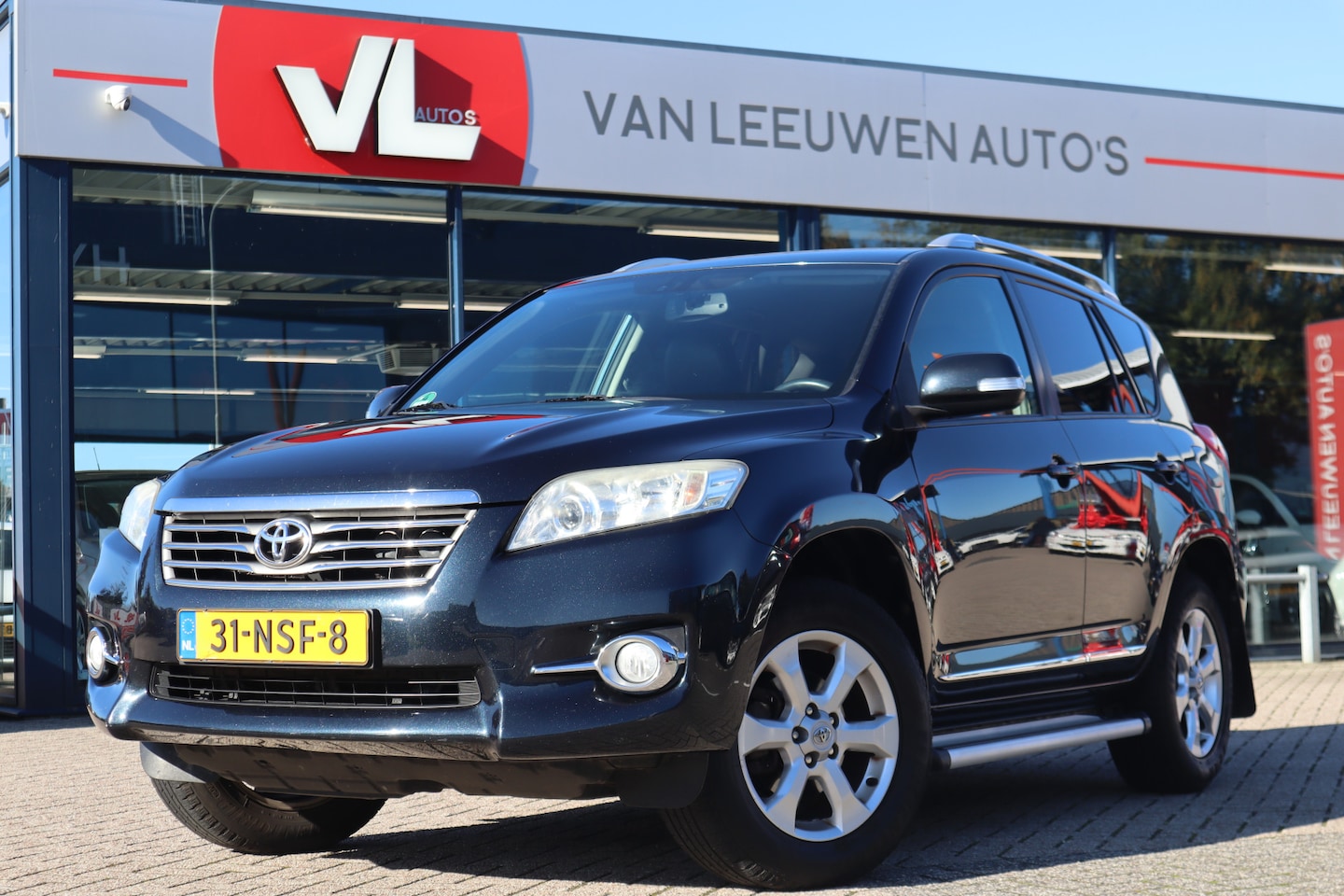 Toyota RAV4 - 2.0 VVTi Executive Business | Nieuw Binnen! | Stoelverwarming | Trekhaak | Navi - AutoWereld.nl