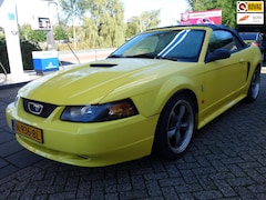 Ford Mustang Convertible - USA 3.8 V6 Cabriolet Elektrisch / Camera / Bluetooth