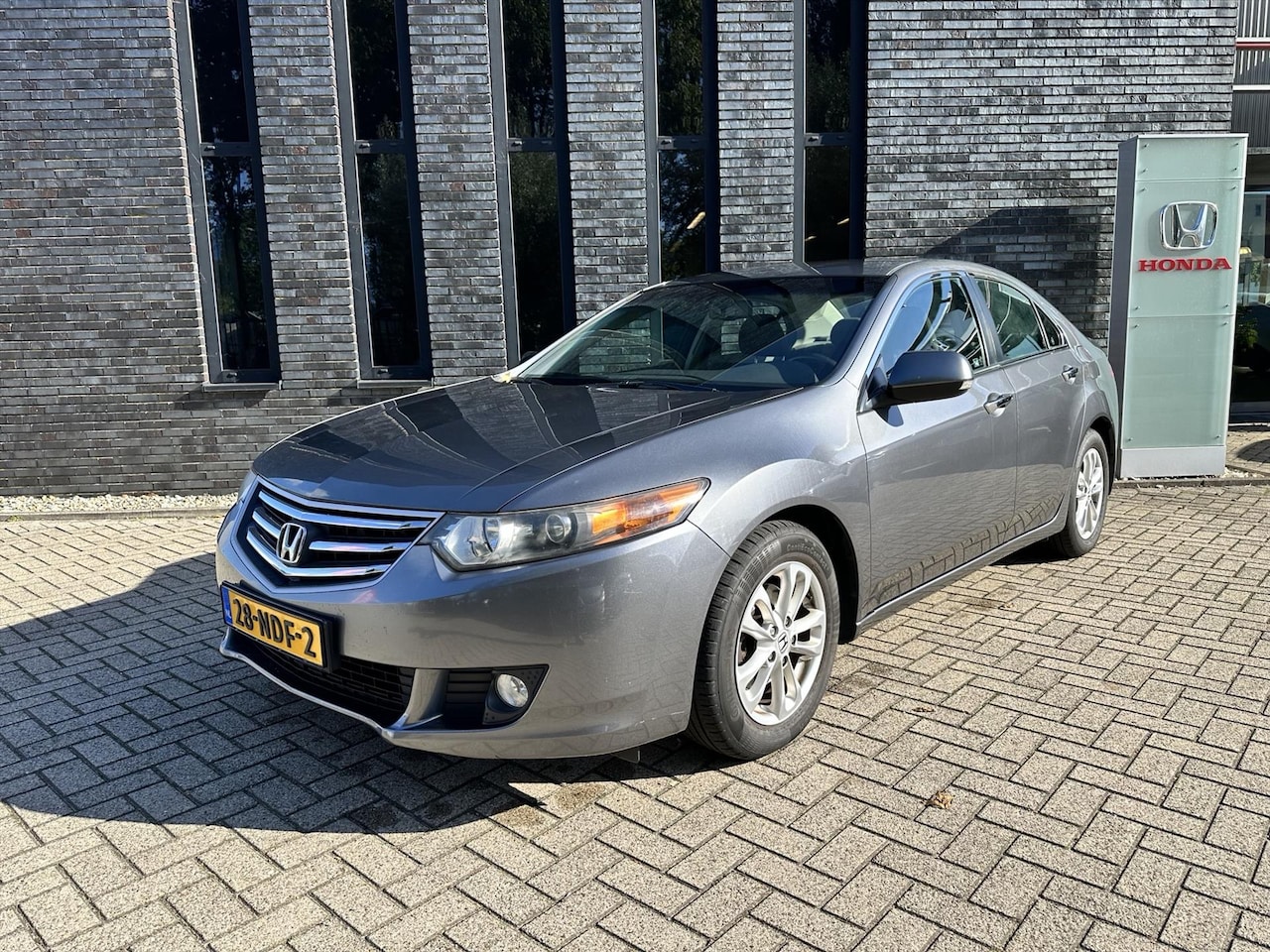 Honda Accord - 2.0 4D SEDAN AUT Elegance Navi Rijklaarprijs incl 12 maanden wettelijke garantie - AutoWereld.nl