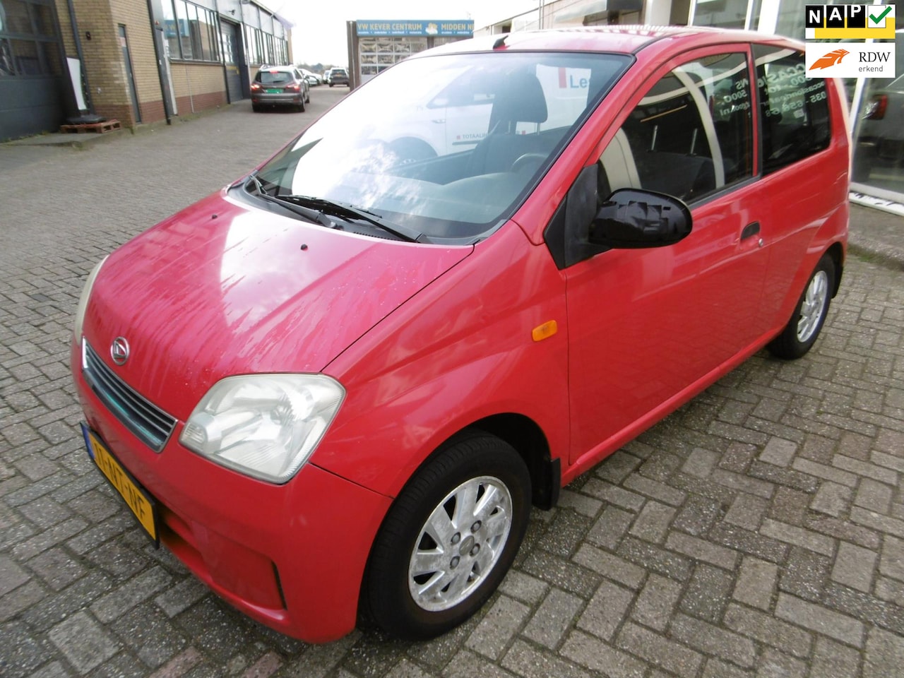 Daihatsu Cuore - 1.0-12V 119.000km Airco Stuurbekr. Zuinig APK Maart 2025 - AutoWereld.nl