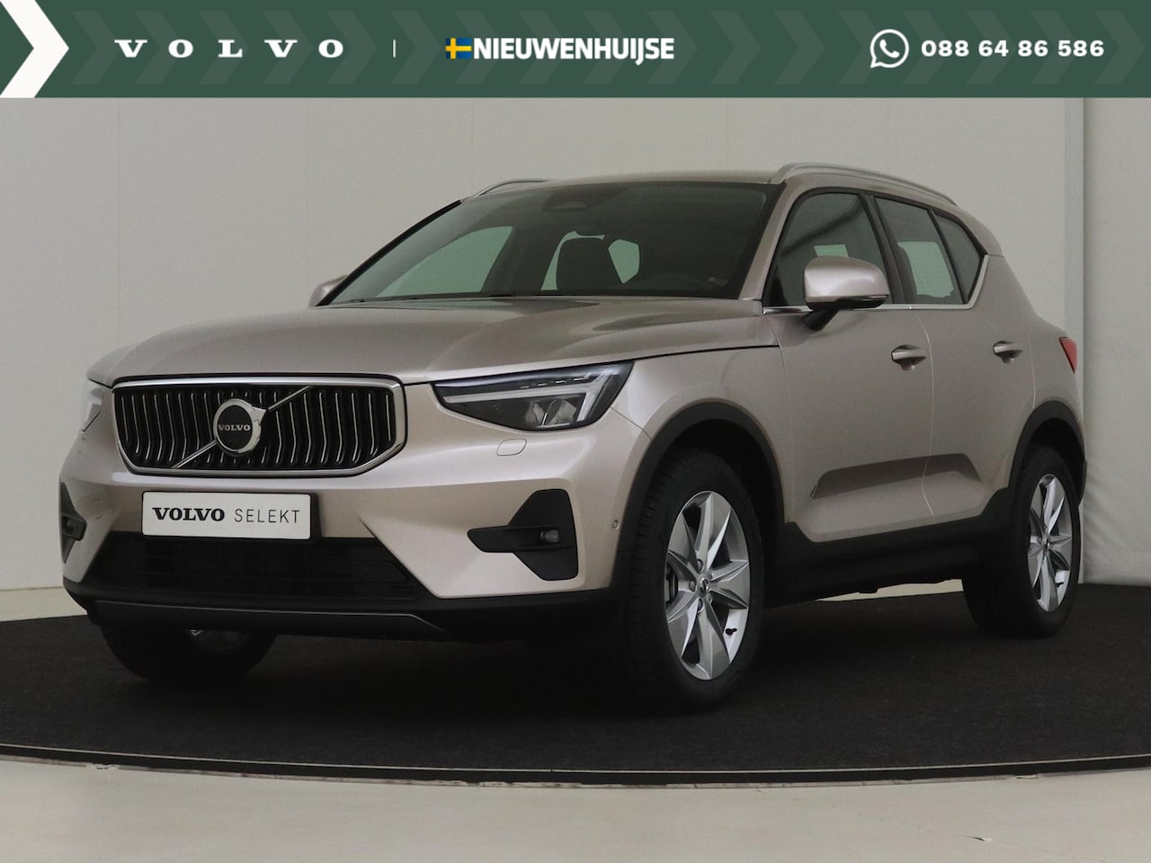 Volvo XC40 - B3 Automaat Plus Bright | 360º Camera | Trekhaak | Parkeerverwarming met timer | Adaptive - AutoWereld.nl