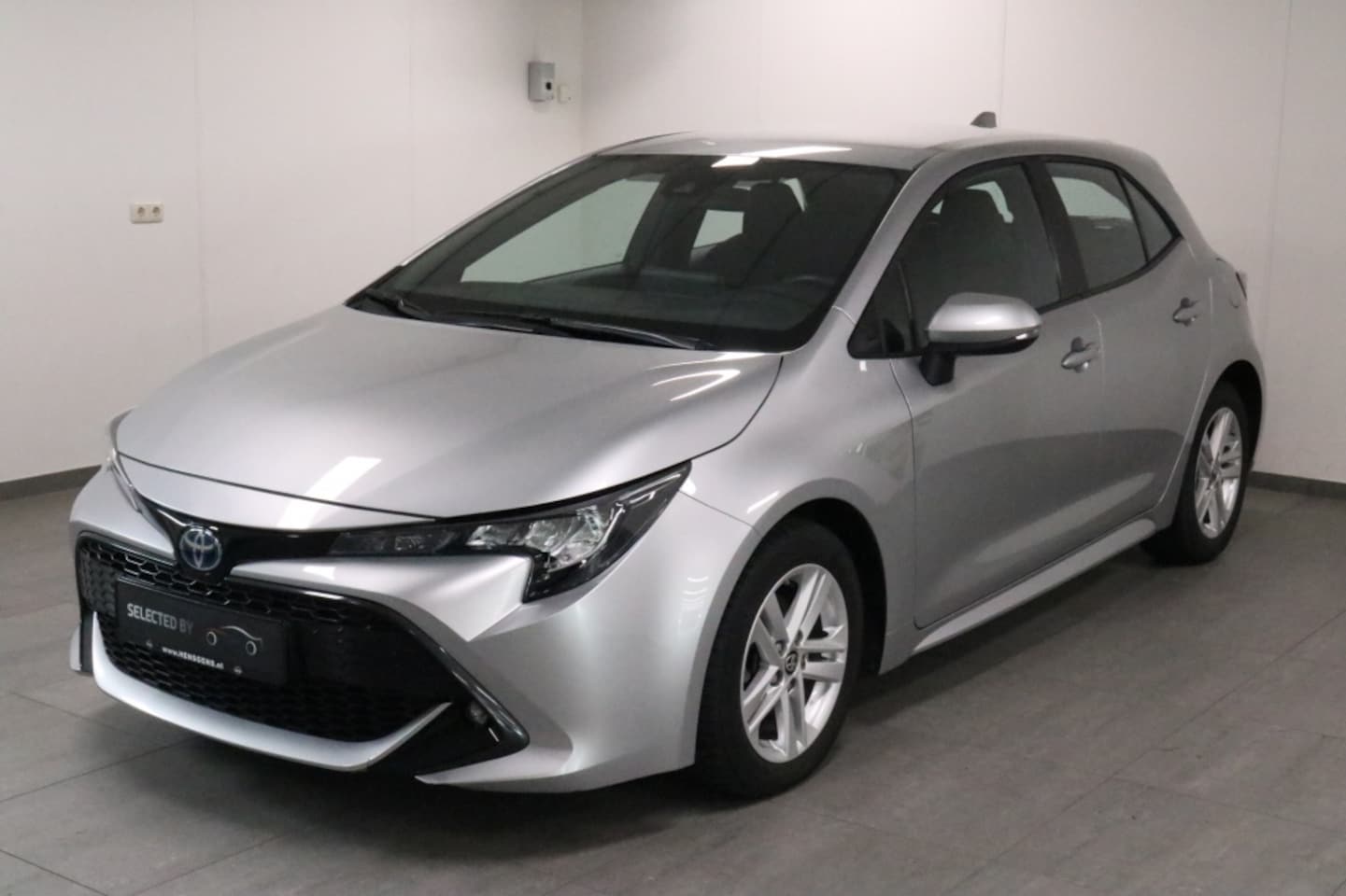 Toyota Corolla - 1.8 Hybrid Active | Navigatie - AutoWereld.nl