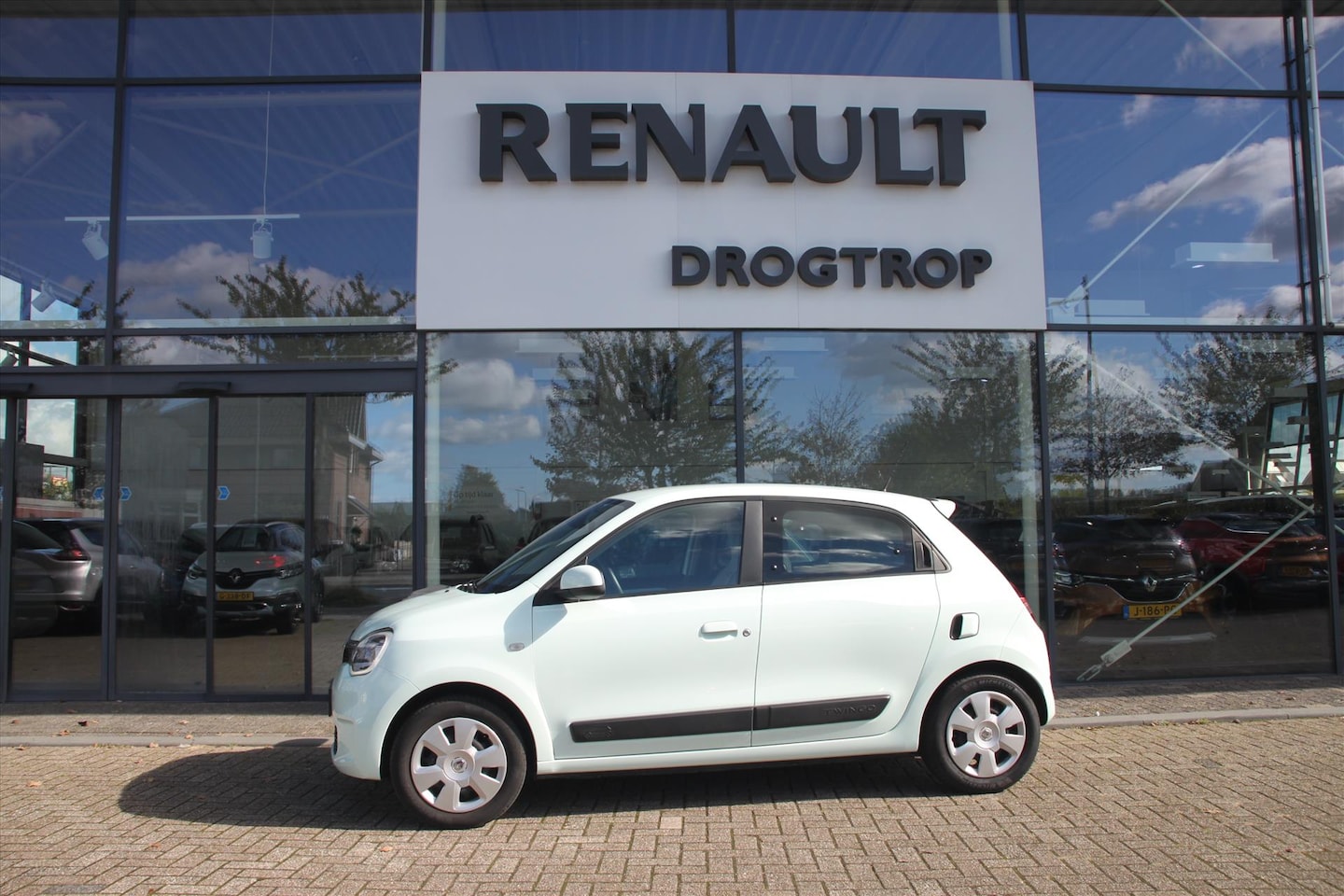 Renault Twingo - 75PK-COLLECTION- 39DKM-AIRCO-CRUISE-TOUCHSCR- - AutoWereld.nl