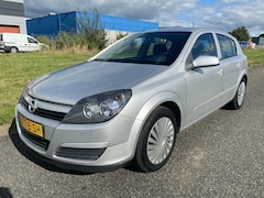 Opel Astra - 1.8 Enjoy Automaat / Clima / Cruise