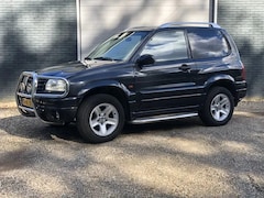 Suzuki Grand Vitara - 2.0 Metal Top Wide Body