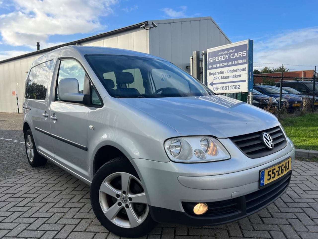 Volkswagen Caddy - 1.6 Optive Comfort 5p Invalide Rolstoel Auto - AutoWereld.nl