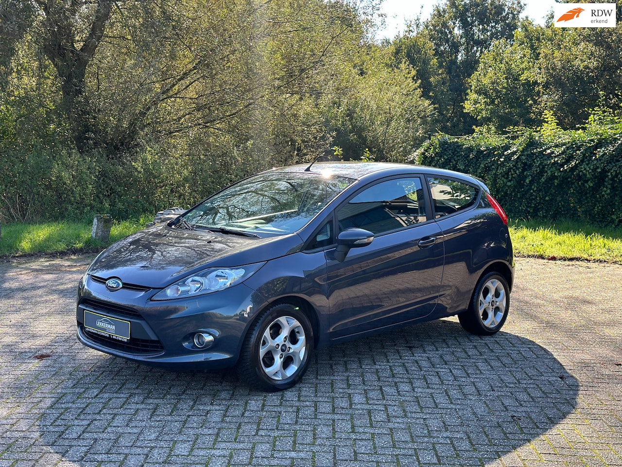 Ford Fiesta - 1.25 Titanium 82PK I STOELVERW. I VOORUITVERW I NWE APK - AutoWereld.nl