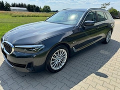 BMW 5-serie Touring - 530e * LED, LEDER, NAVI+, LIFE COCKPIT+, PARK-ASS, 18-inch LMV * 1e EIG - Slechts 19.991km