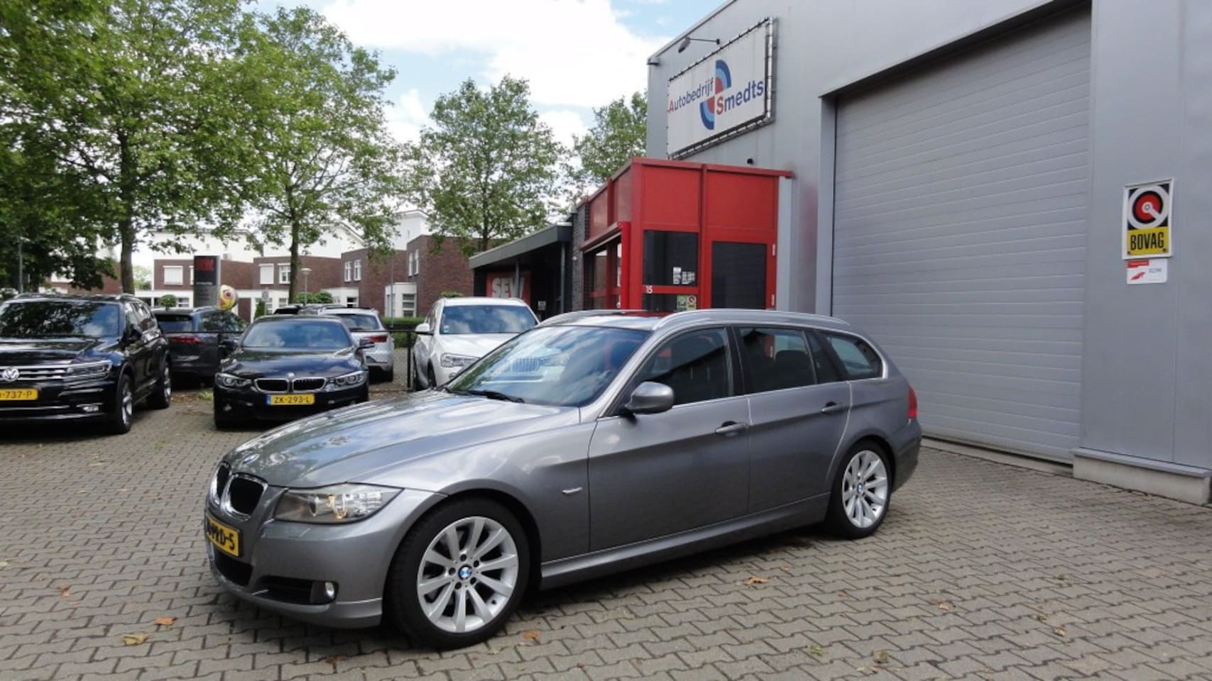 BMW 3-serie - 320i High Executive. Trekhaak - AutoWereld.nl