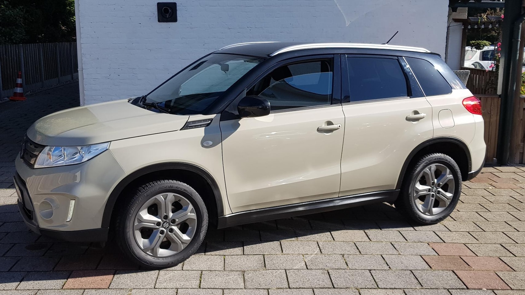 Suzuki Vitara - 1.6 VVT 120pk 2WD Exclusive - AutoWereld.nl