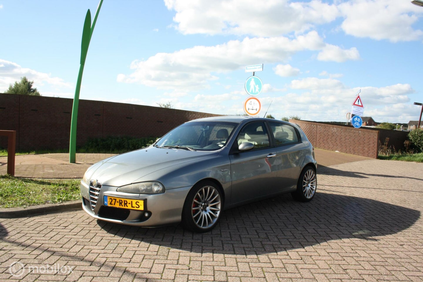 Alfa Romeo 147 - 2.0 T.Spark Distinctive 2.0 T.Spark Distinctive - AutoWereld.nl