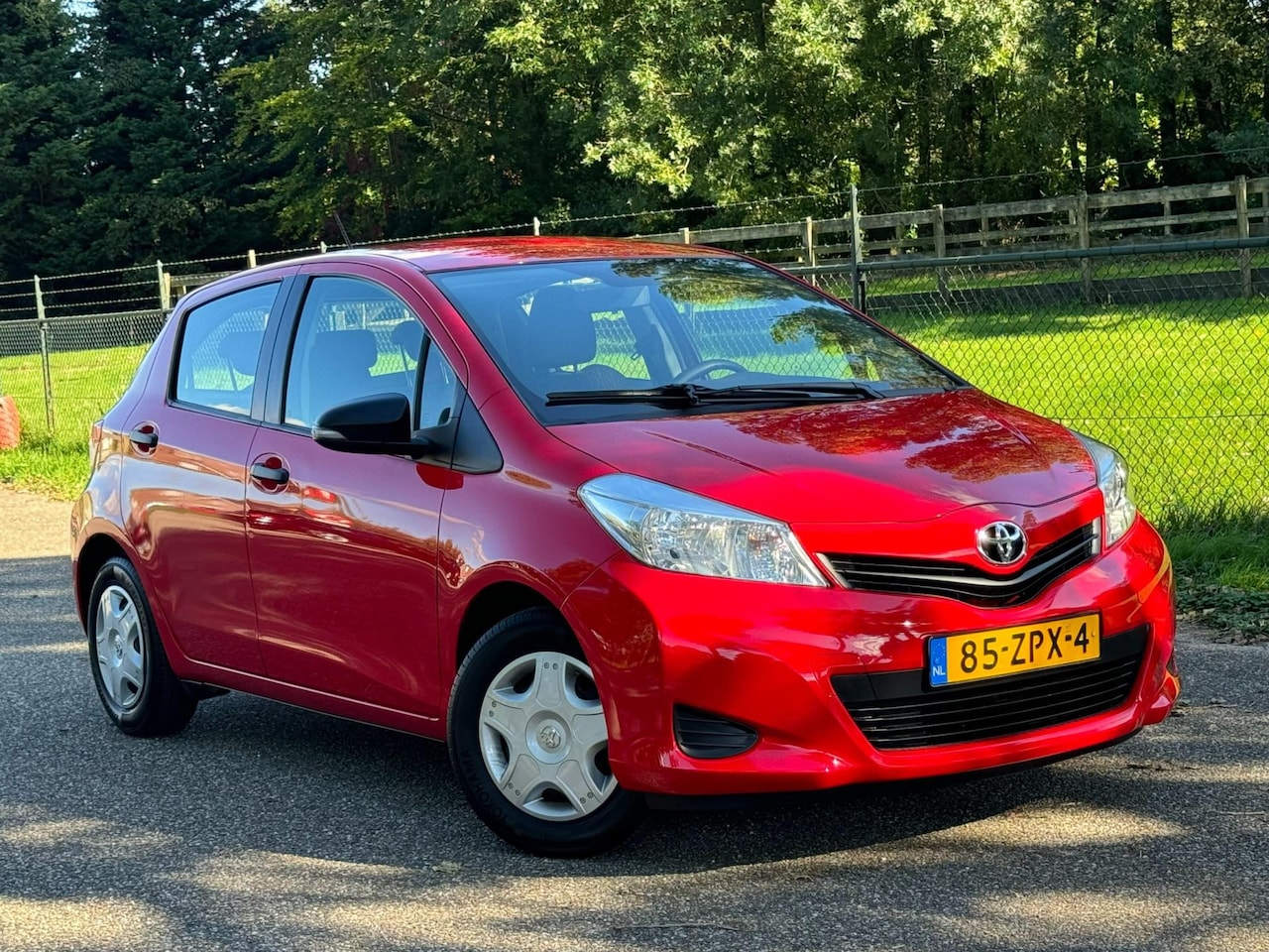 Toyota Yaris - 1.0 VVT-i Comfort /Uniek/NAP/Lage kmstand/ - AutoWereld.nl