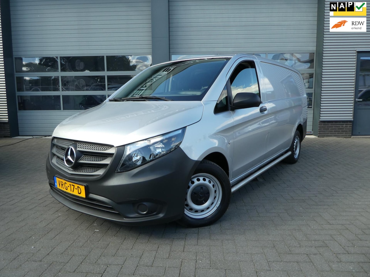 Mercedes-Benz Vito - 114 CDI Lang 114 CDI Lang ,L2, automaat ,3 zits ,camera - AutoWereld.nl