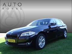 BMW 5-serie Touring - 520i Executive Automaat, Navigatie, Airco/ECC, CruiseControl, Parkeersensoren, Trekhaak, L