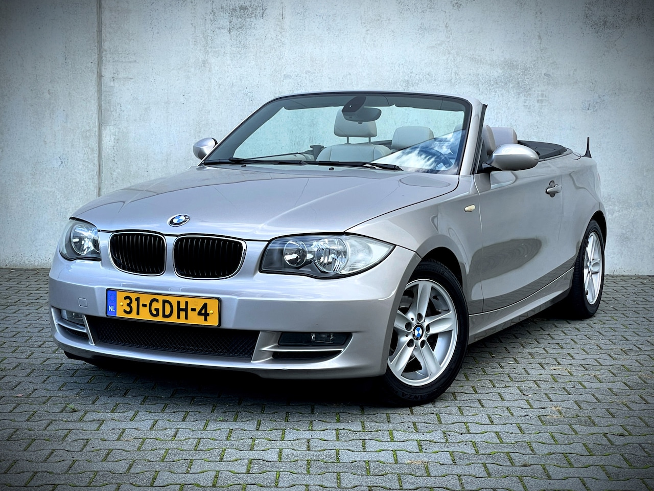 BMW 1-serie Cabrio - 118i High Executive 118i High Executive - AutoWereld.nl