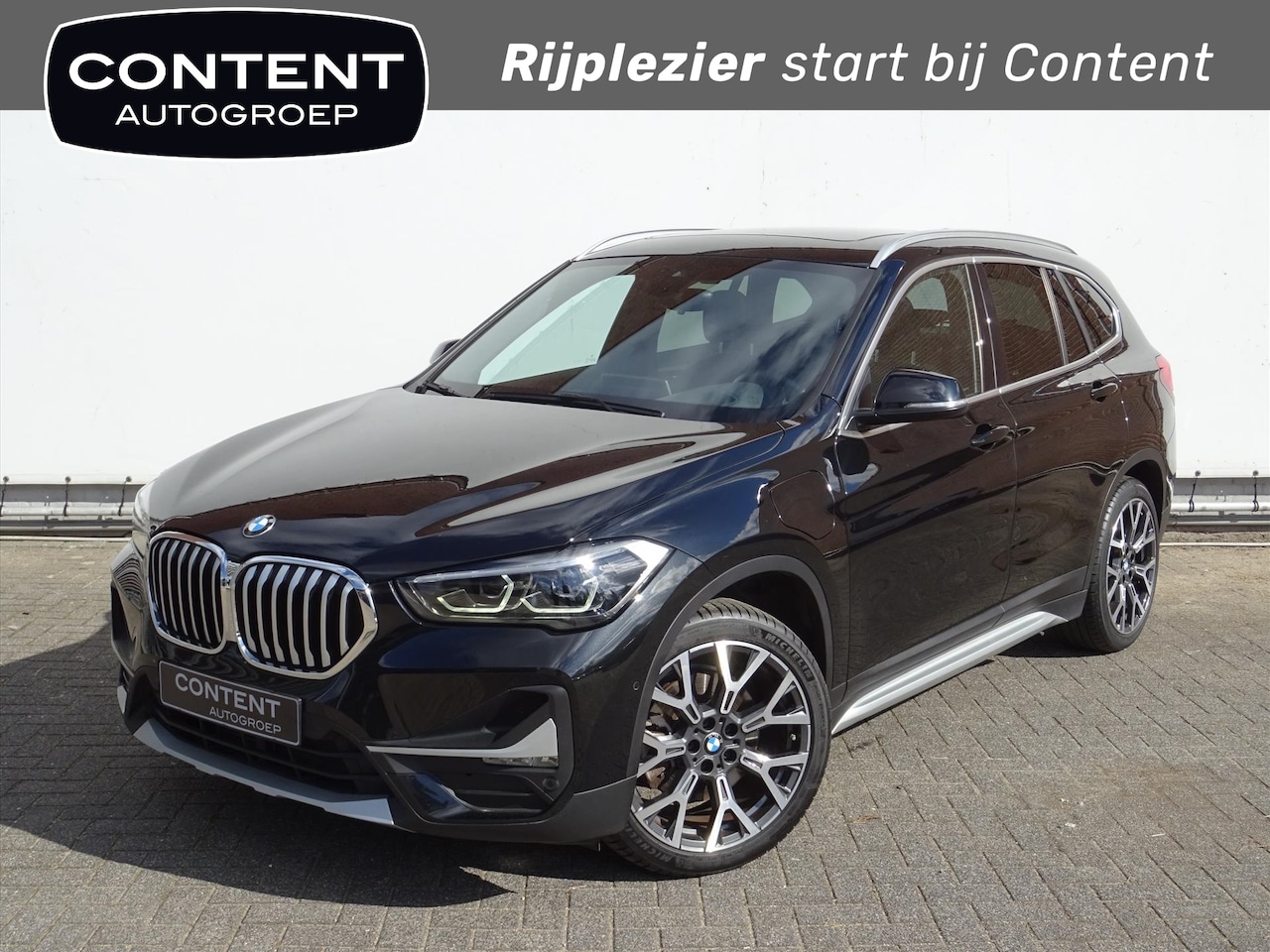 BMW X1 - xDrive25e X-Line Plug-In Hybride | 19" Velgen | Pano |Leder |Head-Up Display - AutoWereld.nl