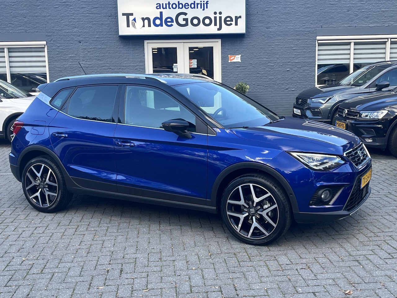 Seat Arona - 1.0 TSi FR Business Intense | NAV. | CAMERA | STOELVERW. | 18" | LED | - AutoWereld.nl