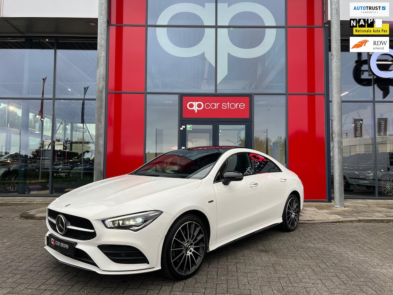 Mercedes-Benz CLA-Klasse - 250 e Premium AMG/Panorama/Memory - AutoWereld.nl