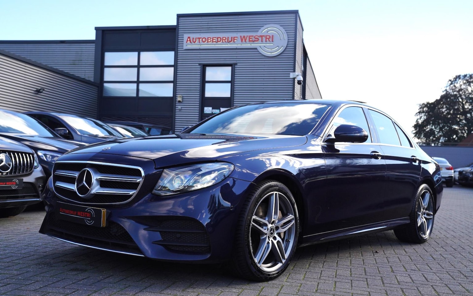 Mercedes-Benz E-klasse - 350 | AMG Pakket | Burmester | Panorama | Luxe Leder/Alcantara | 360 CAM | Facelift | Adap - AutoWereld.nl