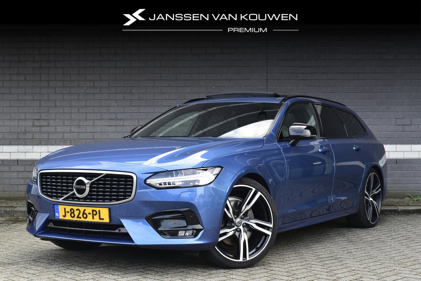 Volvo V90 - 2.0 T5 R-Design / Leder / Pano / Stoel + Stuurverwarming / Memory stoelen - AutoWereld.nl