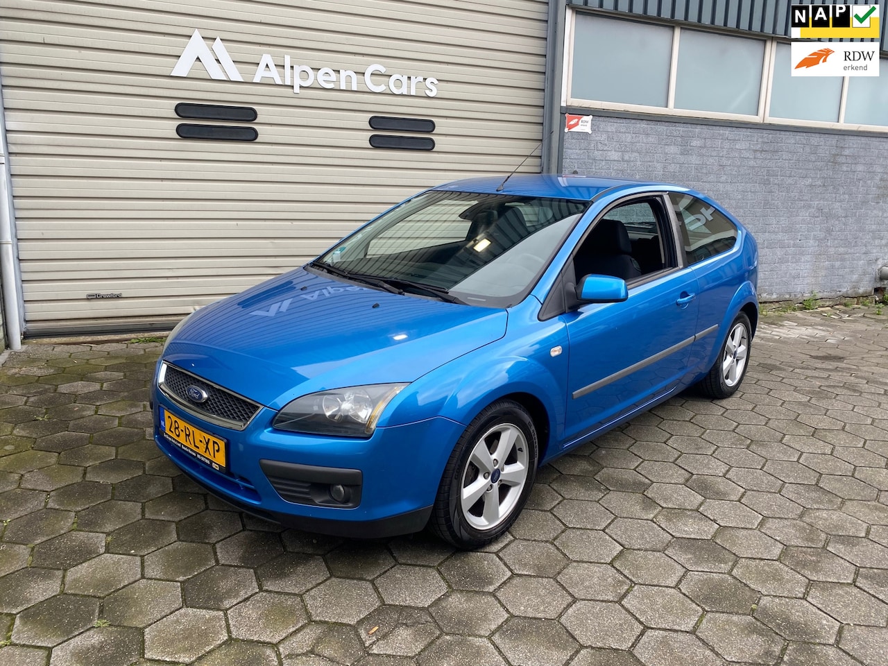 Ford Focus - 1.6-16V First Edition Airco / Cruise Controle / Trekhaak / NAP - AutoWereld.nl