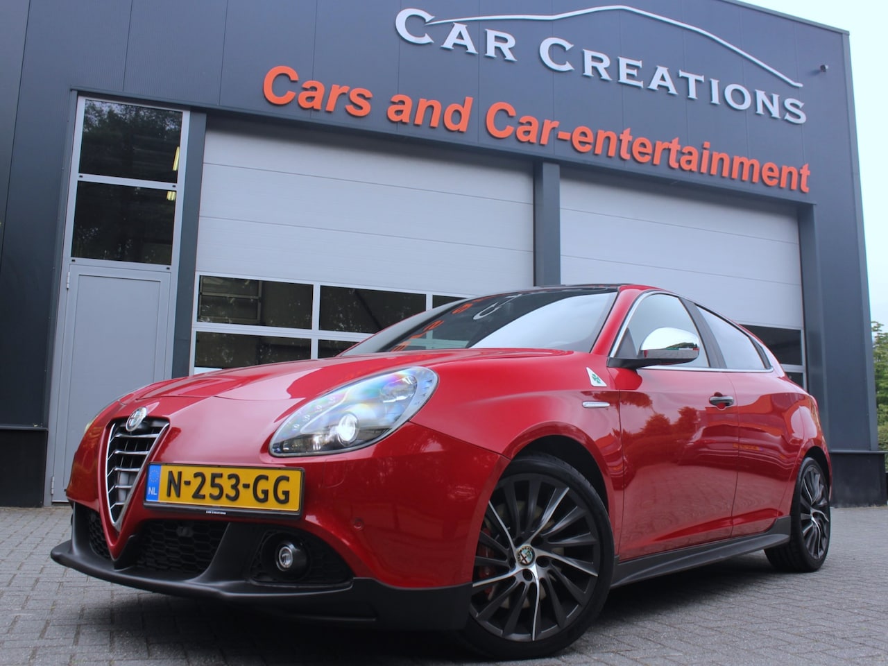 Alfa Romeo Giulietta - 1.7 TBi Quadrifoglio Verde Panoramadak - AutoWereld.nl