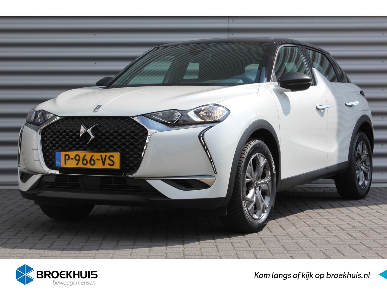 DS 3 Crossback - 1.2 PURETECH 100PK MONTMARTRE / NAVI / CLIMA / LED / PDC / 17" LMV / PARELMOER / BLUETOOTH - AutoWereld.nl