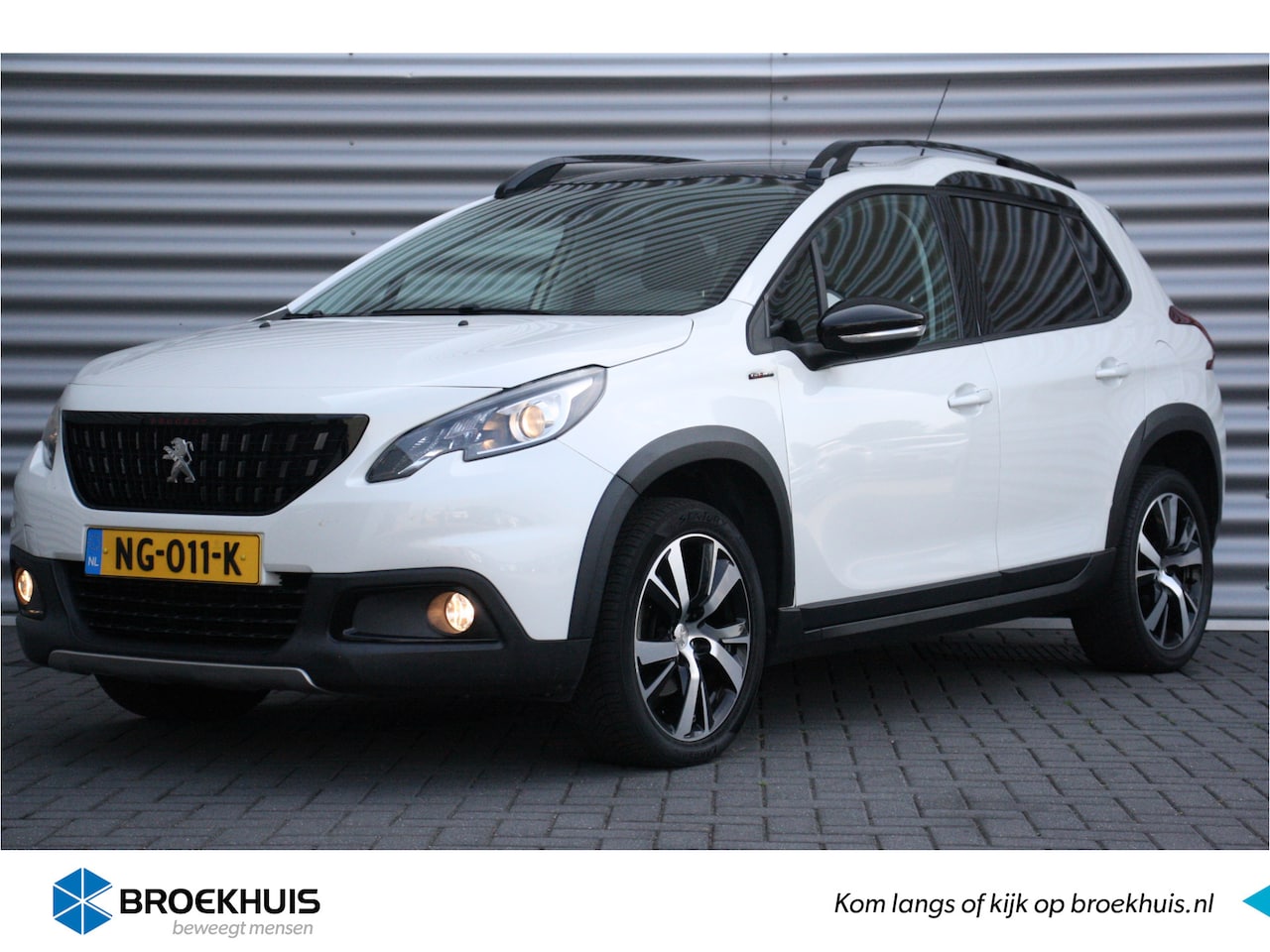 Peugeot 2008 - 1.2 PURETECH 110PK GT-LINE / NAVI / LEDER / CLIMA / LED / PDC / 17" LMV / CAMERA / PANO. D - AutoWereld.nl