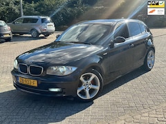 BMW 1-serie - 118d / NETTE AUTO / AIRCO / NIEUWE APK