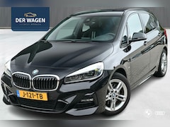 BMW 2-serie Active Tourer - 220i High Executive M Sport | ACC | Trekhaak | Camera | DAB+