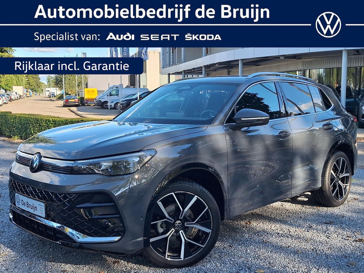 Volkswagen Tiguan - 1.5 eTSI 150pk DSG R-Line (Trekhaak,Camera) - AutoWereld.nl