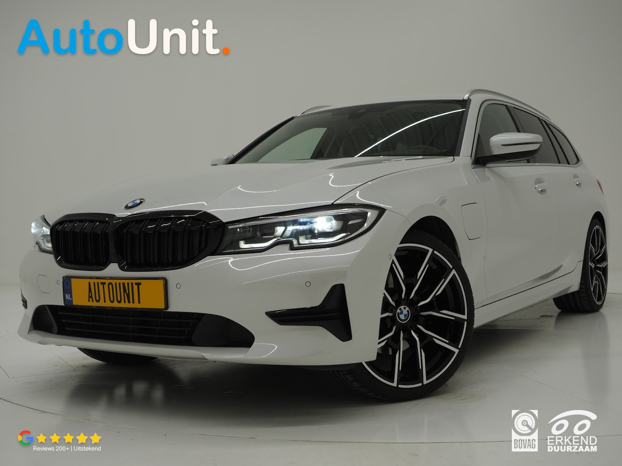 BMW 3-serie Touring - 320e High Executive | HiFi Audio | Camera | Carplay | Trekhaak - AutoWereld.nl