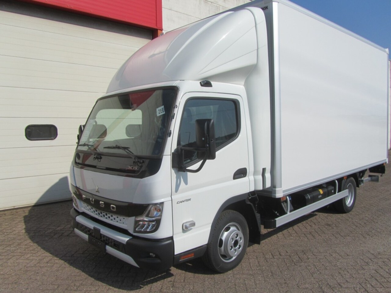 Mitsubishi Canter - 3C15 gesloten laadbak met klep - AutoWereld.nl