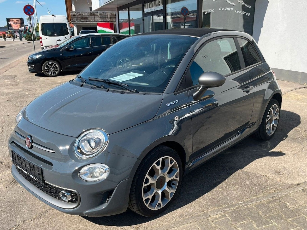 Fiat 500 C - 1.0 Hybrid Sport ** NAVI, HALF LEDER, CRUISE CONTROL, HiFi, DAB, 16-inch LMV, ** 1e Eig - - AutoWereld.nl