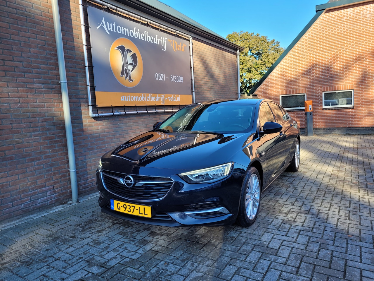 Opel Insignia Grand Sport - 1.6 CDTI Business Executive 1.6 CDTI Business Executive - AutoWereld.nl