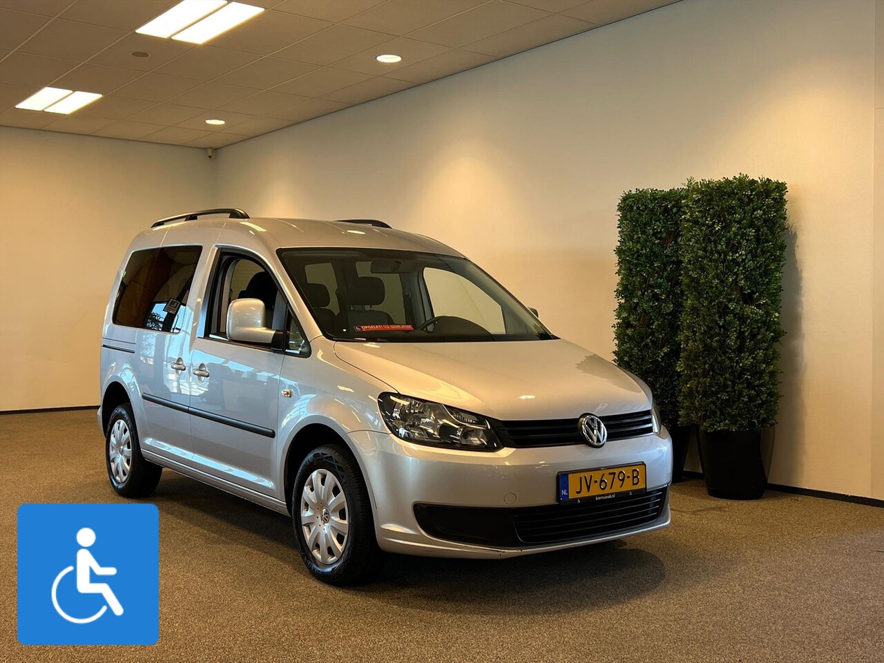 Volkswagen Caddy - Rolstoelauto (airco) 3+1 of 5+0 - AutoWereld.nl