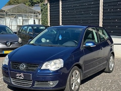 Volkswagen Polo - 1.6-16V Comfortline