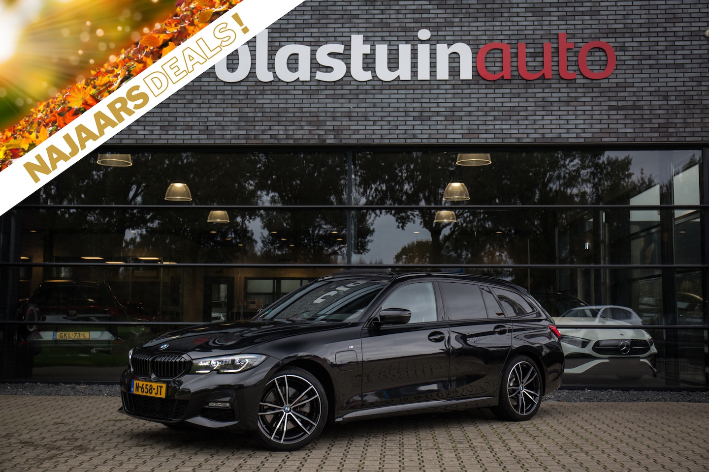 BMW 3-serie Touring - 320e Business Edition Plus Laser, Panorama dak, stuurverwarming, keyless, leder - AutoWereld.nl