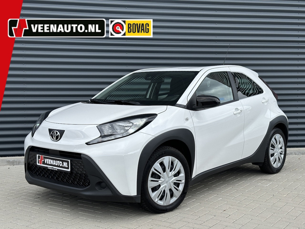 Toyota Aygo X - 1.0 VVT-i MT play Apple/Camera/stoelwarm - AutoWereld.nl