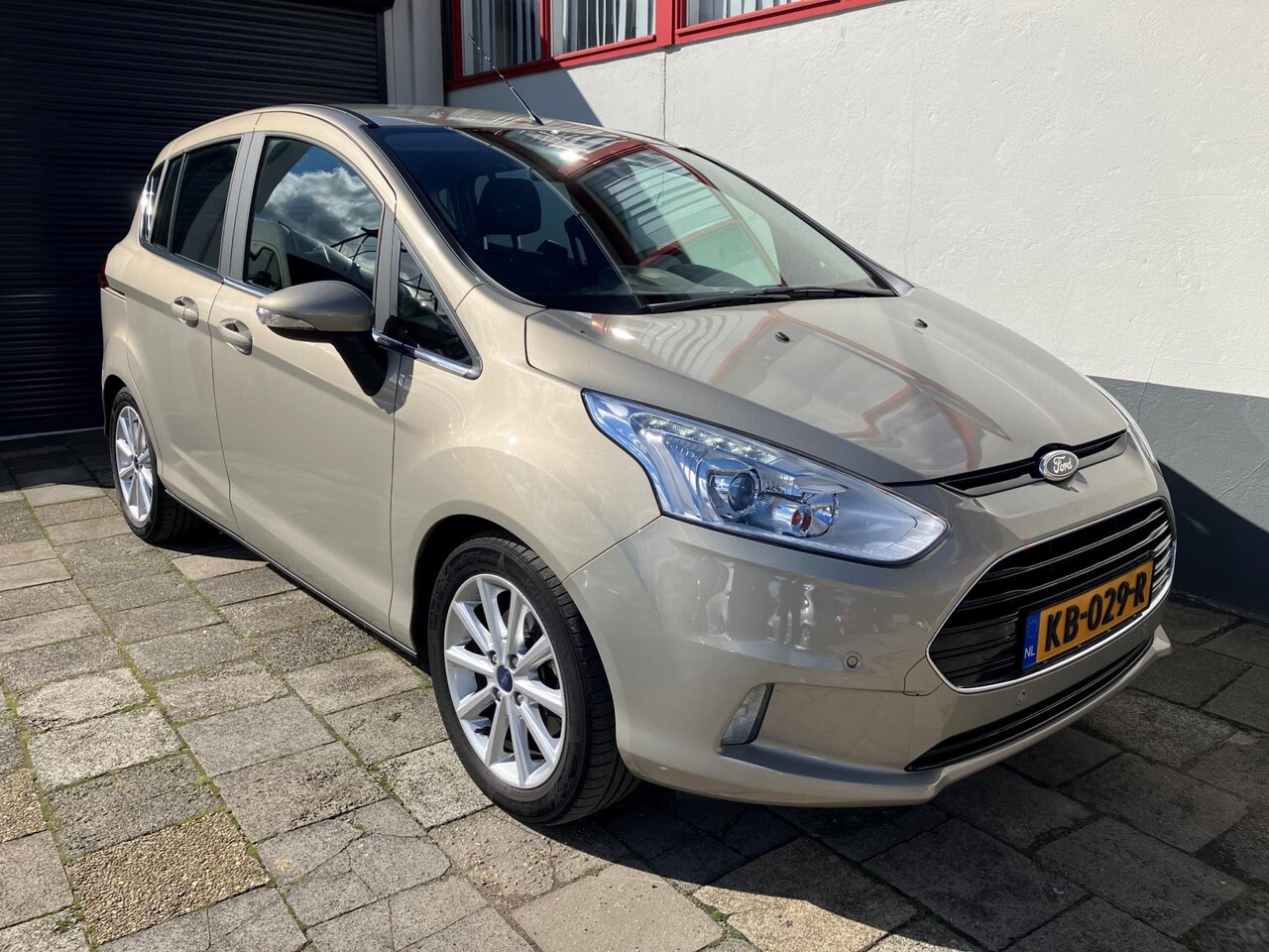 Ford B-Max - 1.0 EcoBoost Titanium 1.0 EcoBoost Titanium - AutoWereld.nl