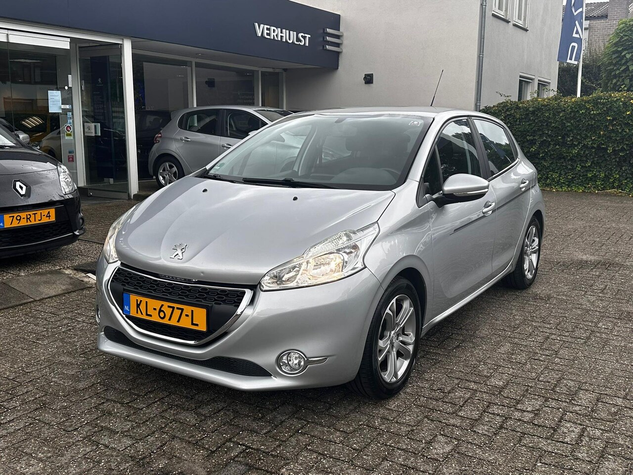 Peugeot 208 - 1.2 VTi 82PK 5D Active - AutoWereld.nl