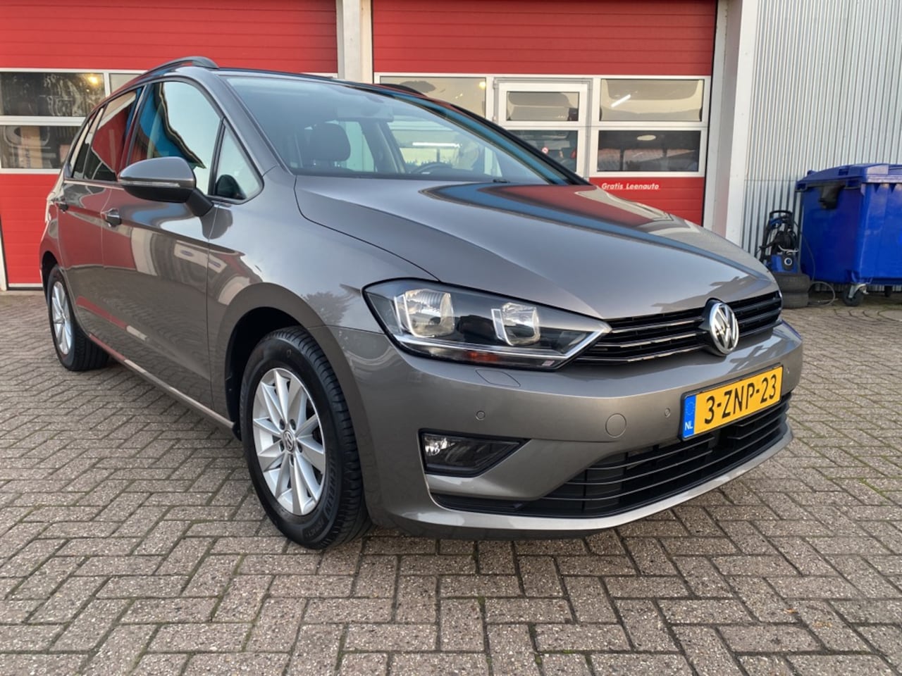 Volkswagen Golf Sportsvan - 1.2 TSI 110 PK | Highline | Climate | Control | Cruise Control | - AutoWereld.nl