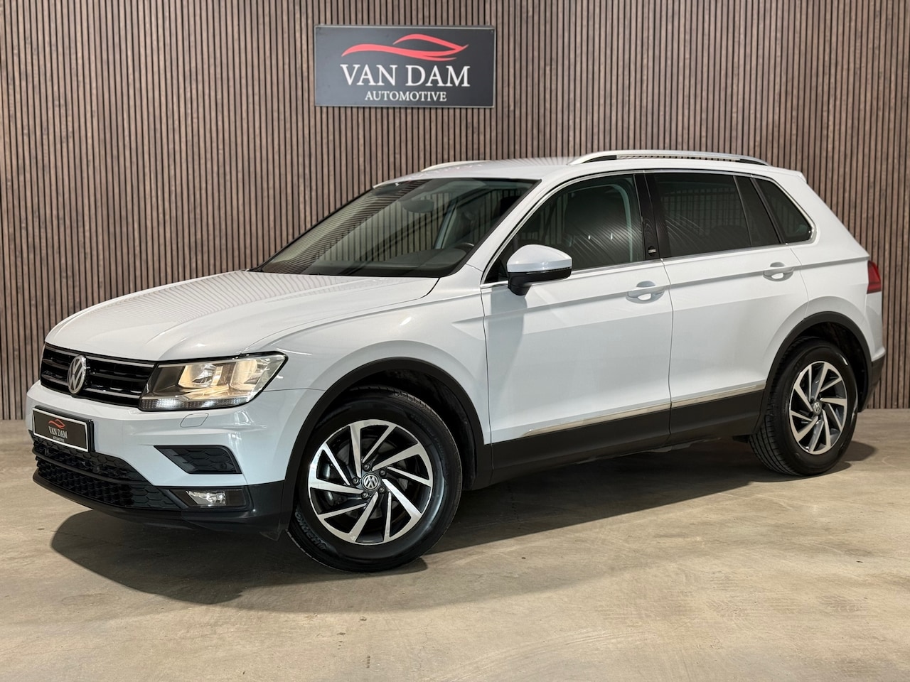 Volkswagen Tiguan - 1.4 TSI ACT Comfortline Business 2018 CRUISE - AutoWereld.nl