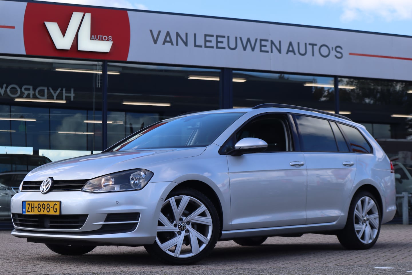 Volkswagen Golf Variant - 1.6 TDI Business Edition R | Trekhaak | 18 INCH | Nav | APK tot 13-10-2025! | - AutoWereld.nl