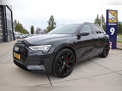 Audi e-tron - 50 quattro Business edition Plus 71 kWh Luchtvering, Leder, Pano, 23 Inch WINTERSALE