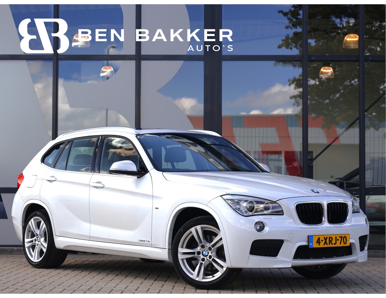 BMW X1 - sDrive20i High Executive M Sport *1ste eigenaar*M aerodynamica*Pano*Leder*Haak* - AutoWereld.nl