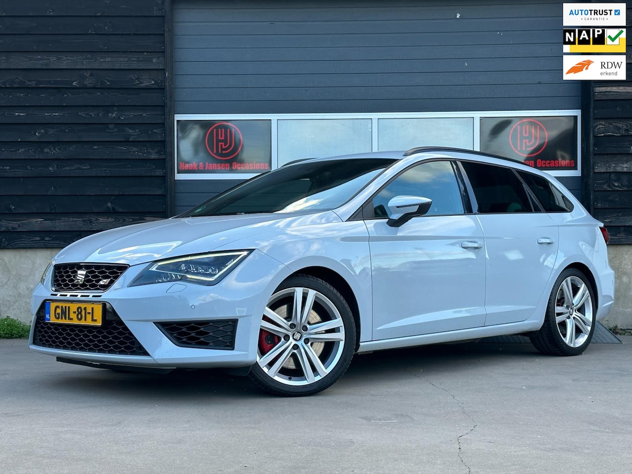 Seat Leon ST - 2.0 TSI Cupra 265 Handgeschakeld Alcantara - AutoWereld.nl